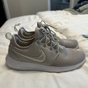 Nike Light Gray Mesh Casual Sneakers